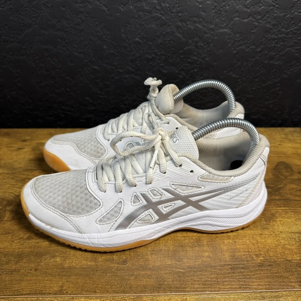 Asics Upcourt 5 1072A107 White Synthetic Mesh Volleyball Shoes Womens‎ 7